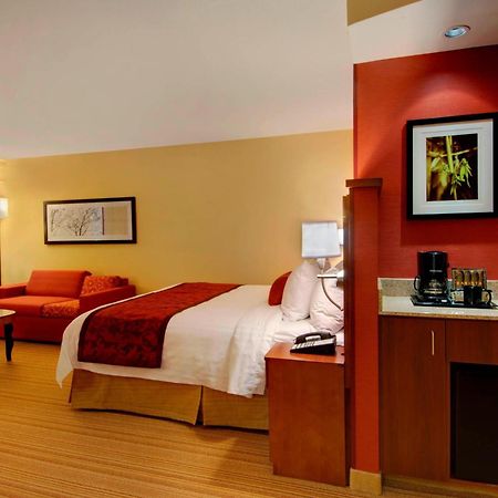 Courtyard By Marriott Madison East Hotel Bilik gambar