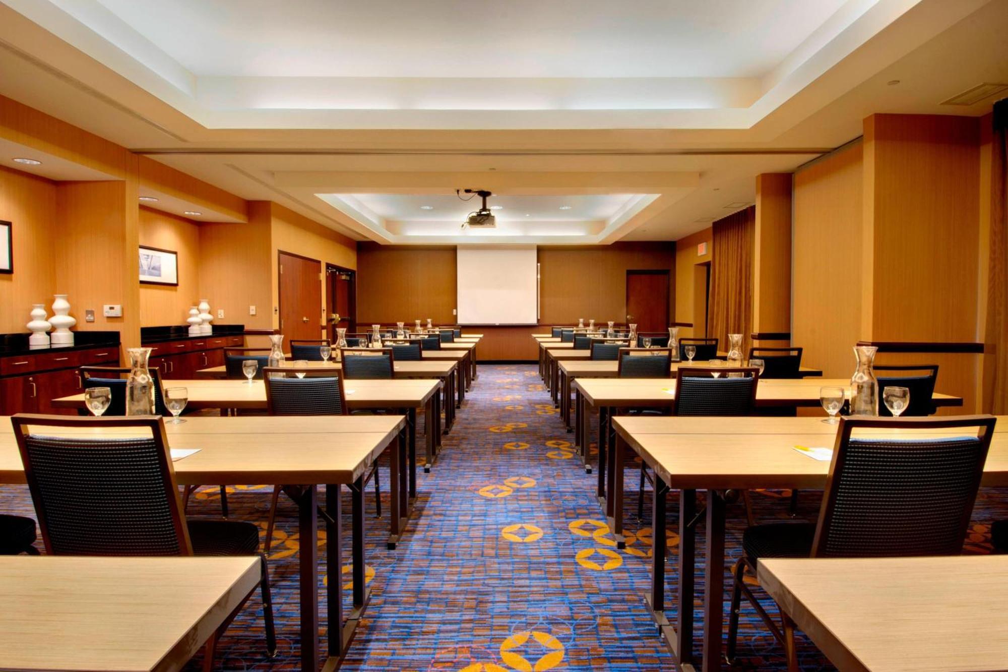 Courtyard By Marriott Madison East Hotel Luaran gambar