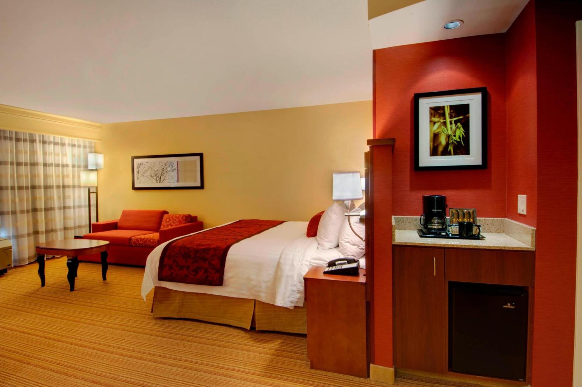 Courtyard By Marriott Madison East Hotel Bilik gambar