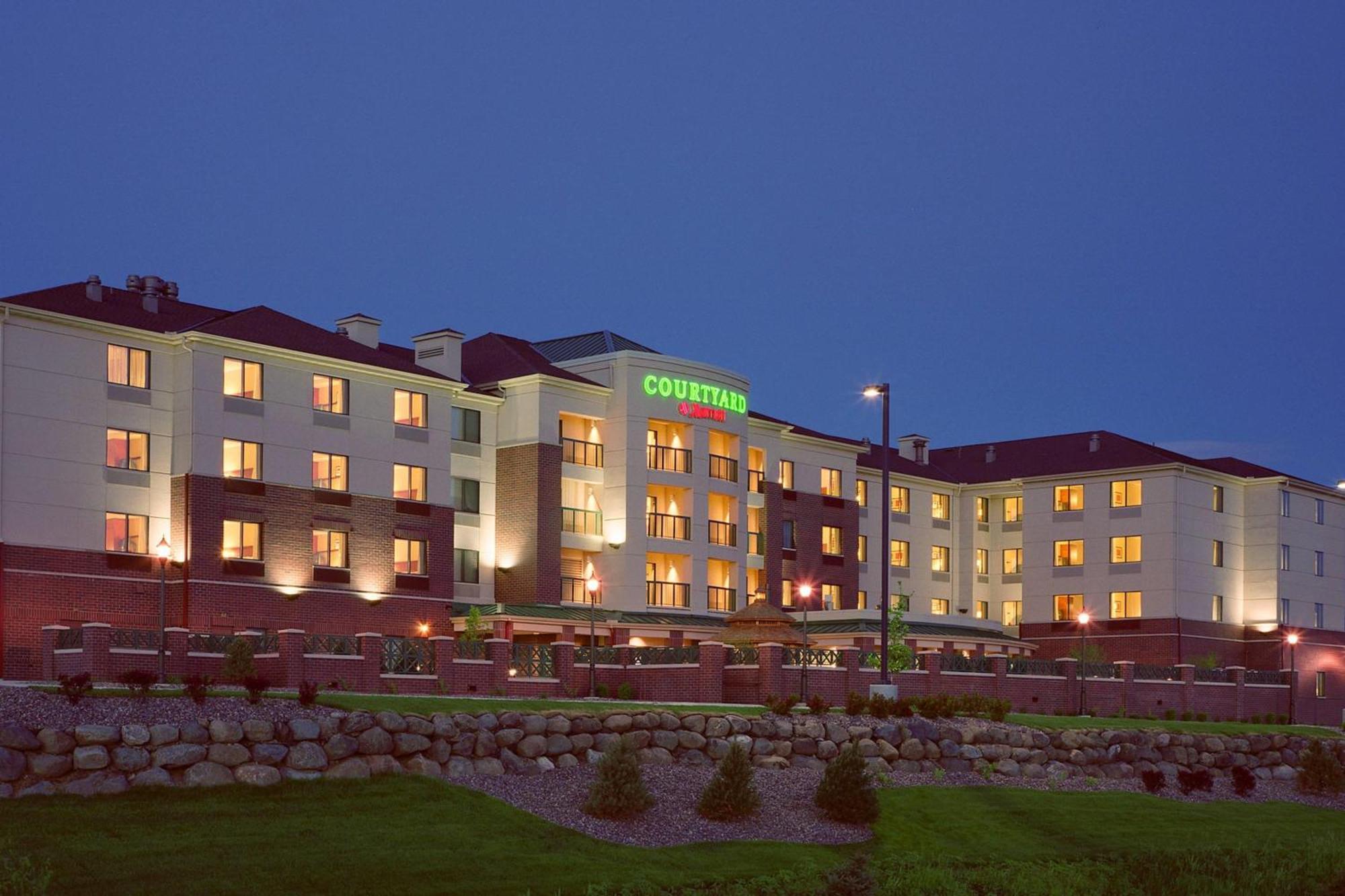 Courtyard By Marriott Madison East Hotel Luaran gambar
